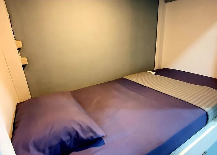 Tiny Room Hostel *